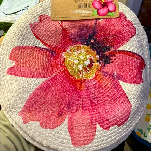 SPRING PLACEMATES - Picture 2 of 2